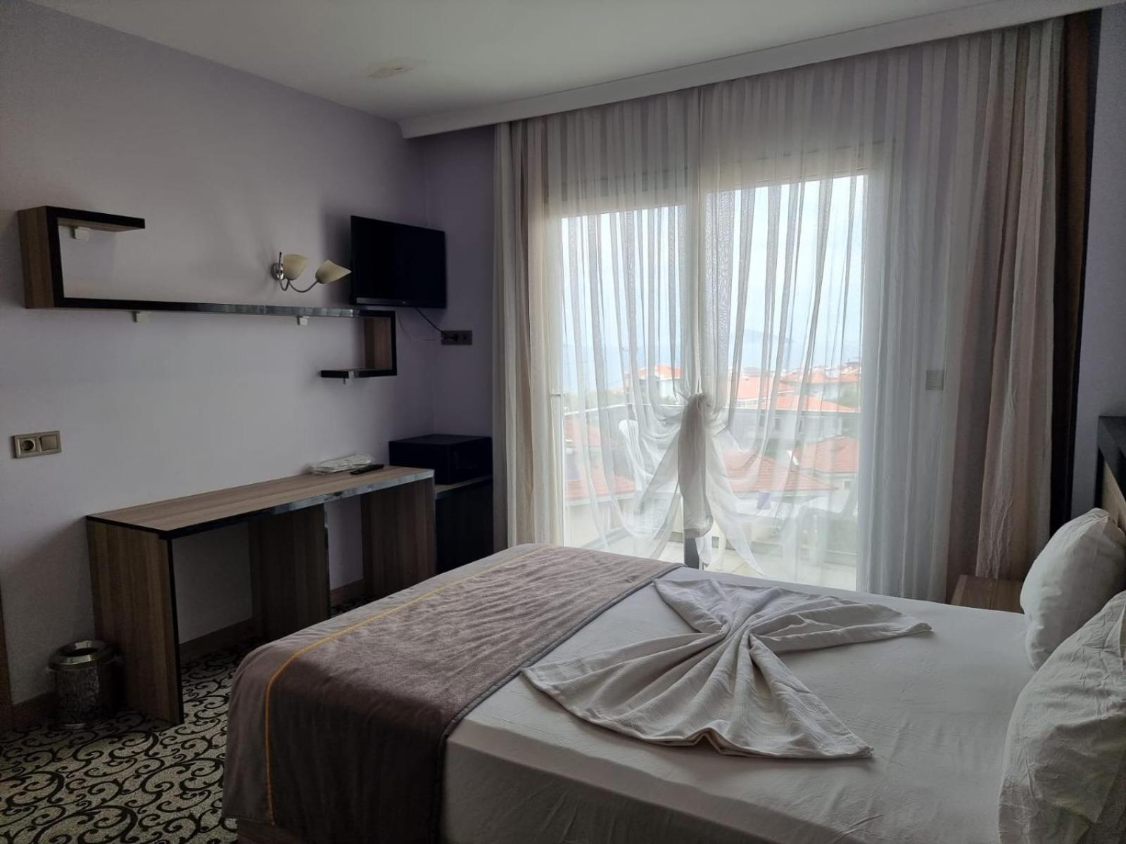 Ayvalı Elisa Hotel מראה חיצוני תמונה