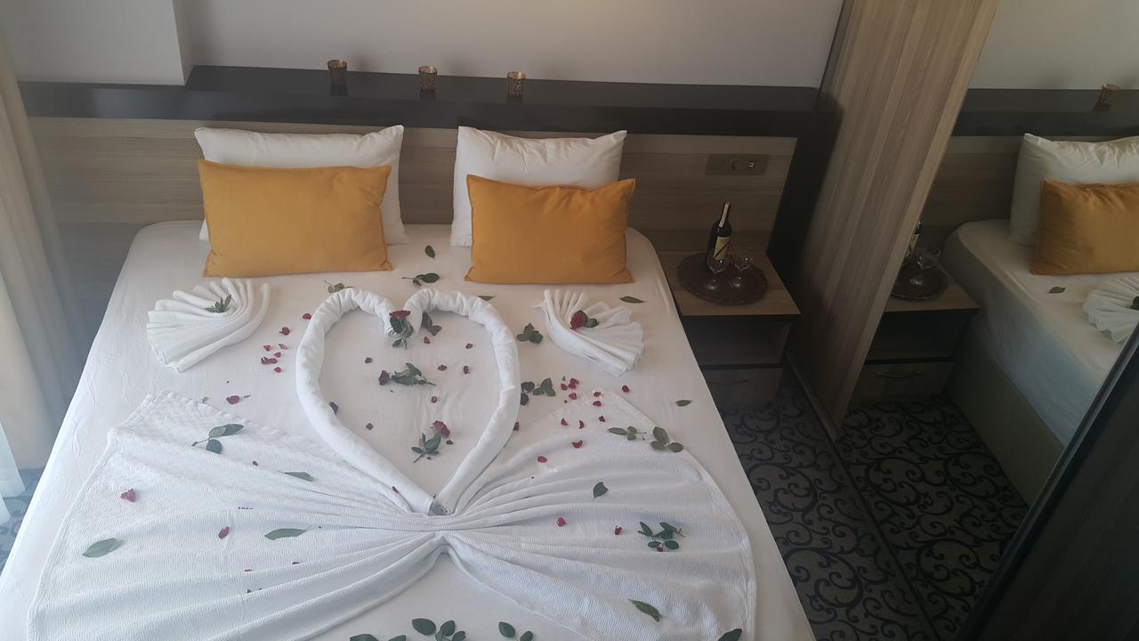 Ayvalı Elisa Hotel מראה חיצוני תמונה